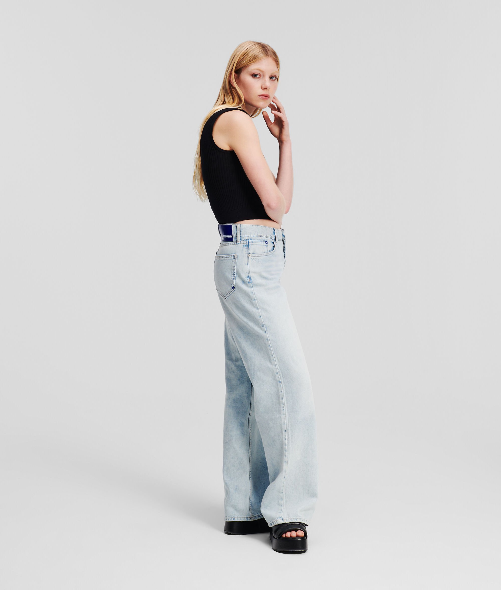 (image for) Novel KLJ Mid-Rise Relaxed Jeans